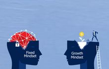 Perbedaan Fixed Mindset dan Growth Mindset: Mengapa bakat sama berujung pada hasil berbeda?