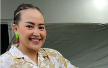 Asisten Mpok Alpa Ungkap Keinginan sang Artis, dari Harapan Berpulang di Hari Jumat hingga Rencana Ultah Anak Kembarnya