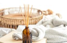 Rekomendasi Reed Diffuser Beraroma Woody dan Rempah, Bikin Ruang Keluarga Makin Terasa Hangat