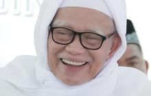 KH. Anwar Manshur: Sosok Ulama Kharismatik Lirboyo yang Dijunjung Santri dan Dihormati Tokoh Bangsa