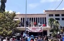 Demo Besar Guncang Timor Leste: Rakyat Sengsara, Parlemen Nyaris Bermewah-mewah