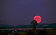 Makna Gerhana Bulan Blood Moon Perspektif Sains dan Tafsir Agama-agama Dari Islam, Yahudi hingga Zoroastrianisme